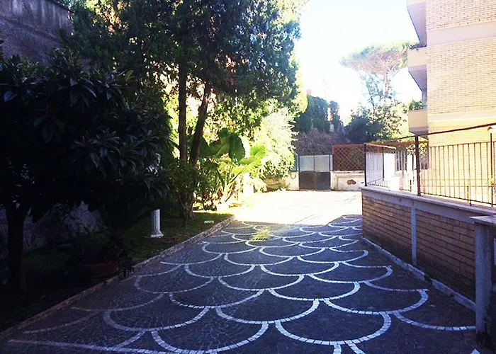 Manuela's Cozy Trastevere Rome