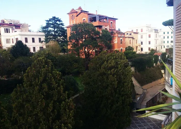 Manuela's Cozy Trastevere * Rome